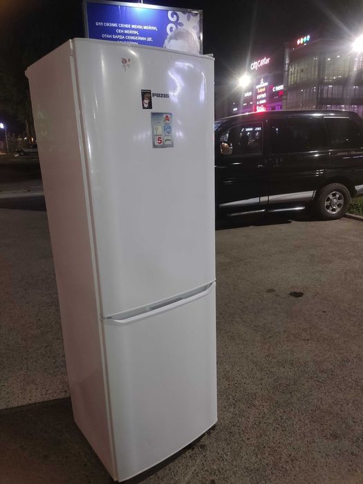 Холодильник 200см, очень большой в супер состоянии.