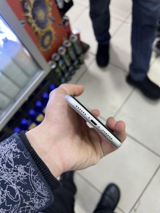 iphone 11 srochna sotiladi