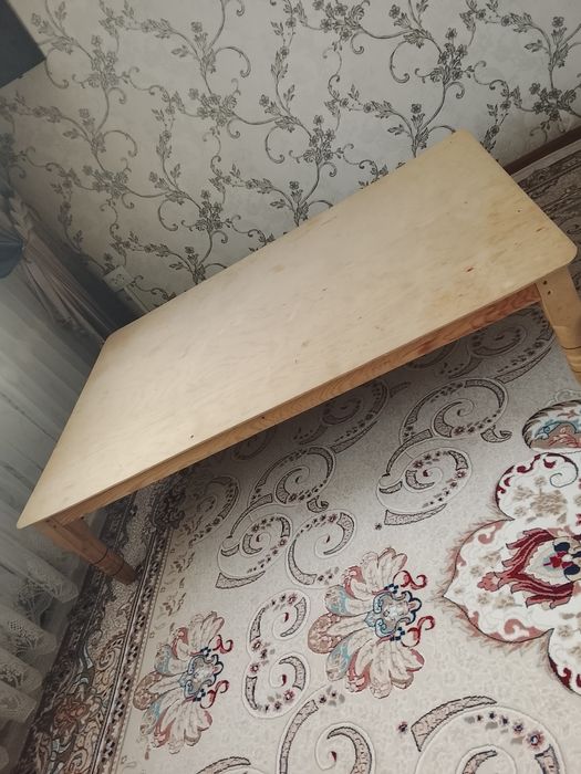 Срочно продам стол