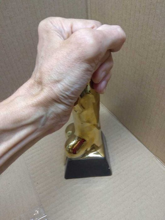 Статуэтка с приколом