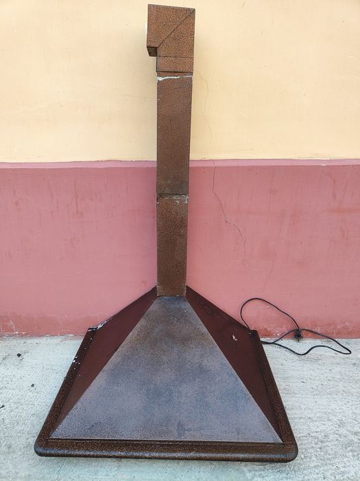 Вытяжка для кухни коричневая Б/У  рабочий состояни  Азгина  келиштирам