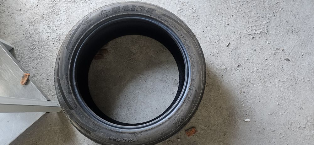 Продам шины 255/45/R20