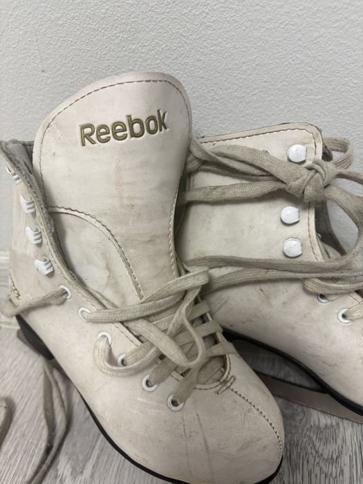 Детские коньки белые