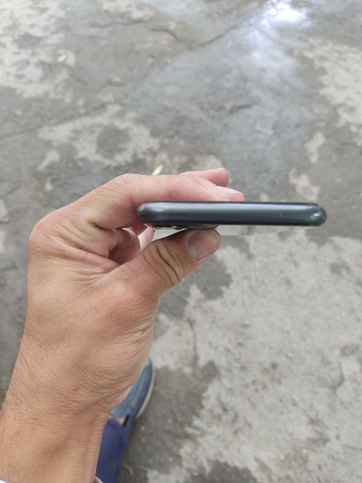 iPhone 11 sotiladi