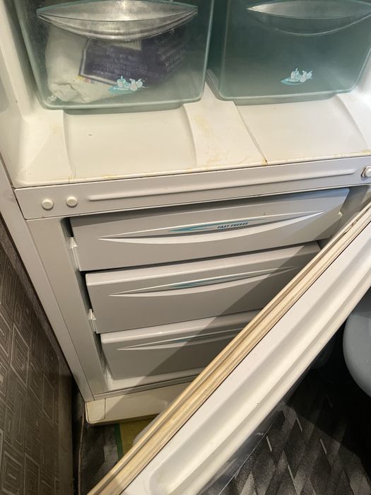 Продам холодильник