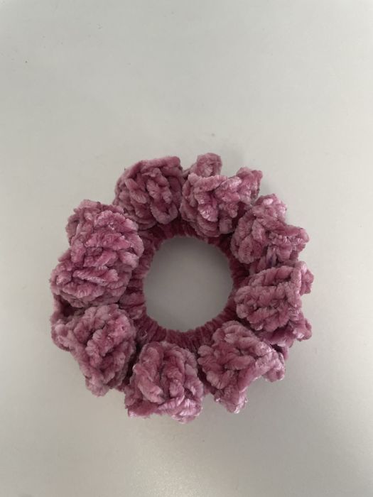 Ръчно изплетен ластик за коса “Скринчи”