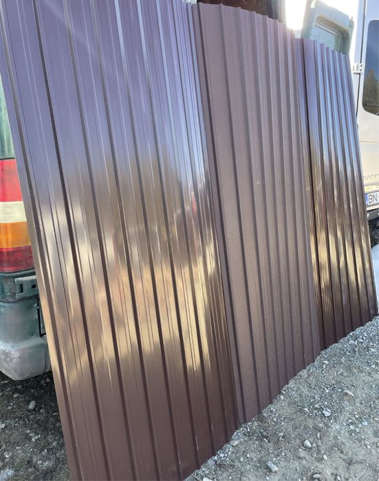 Tabla si accesori pentru un acoperis