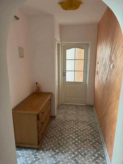 Apartament cu 2 camere,semidecomandat