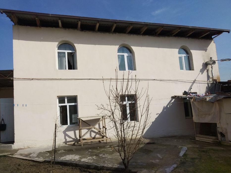 Hovli sotiladi 3sotix bitonkadan 1km