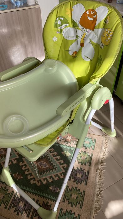 Продам столик для кормления