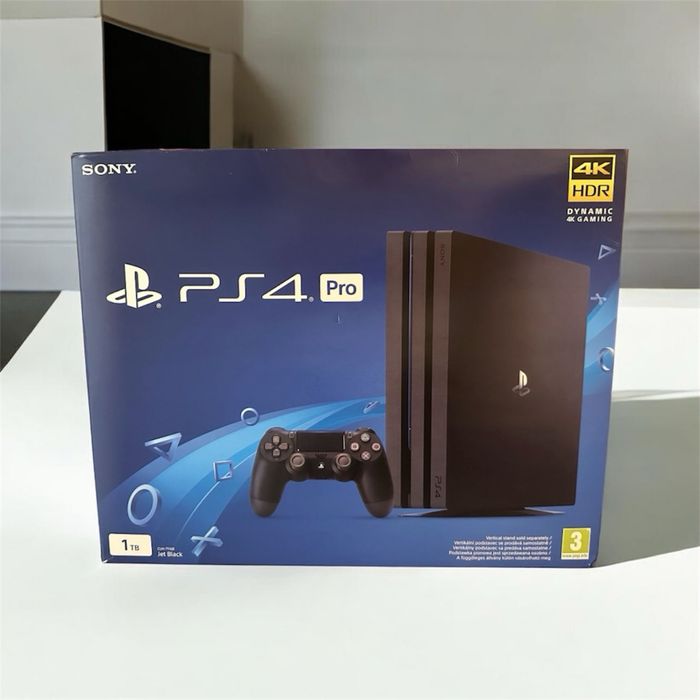 PS4 Pro PlayStation 4 Pro ca nou cu două manete