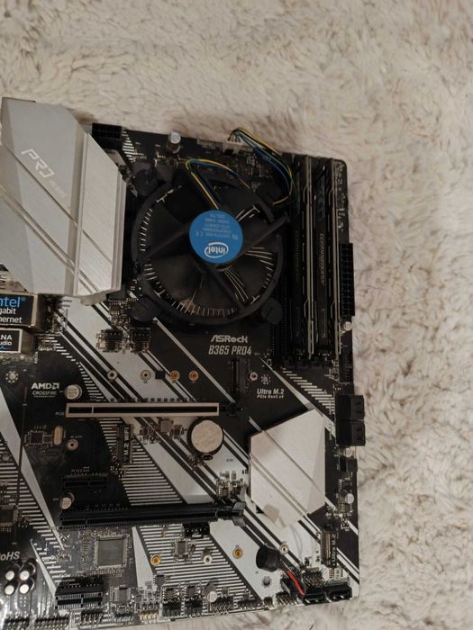 Kit Intel I3 9100, PB Asrock B365 Pro 4, 16Gb DDR4