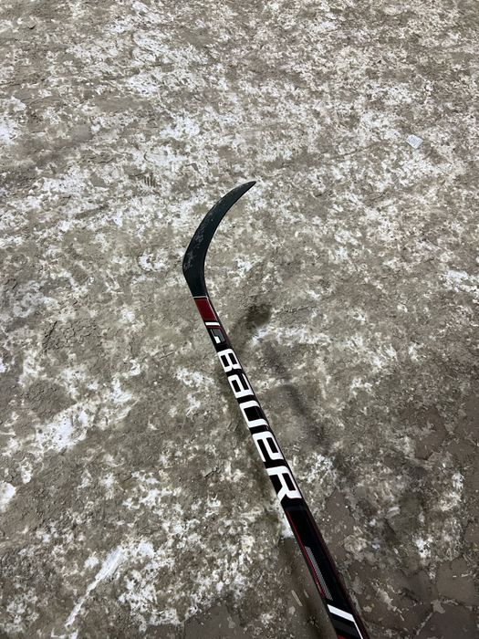продам клюшку bauer детская