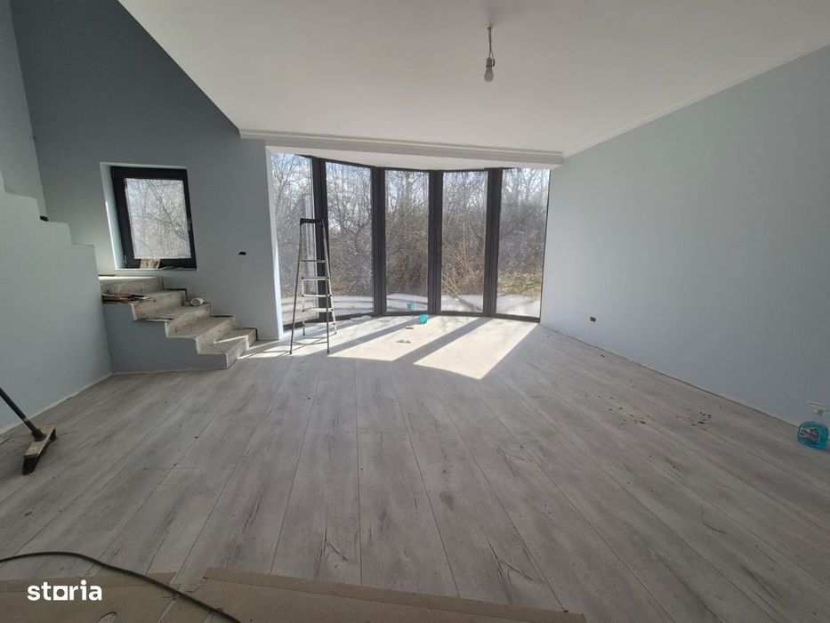 Vila zona Casa de Oaspeti de vanzare