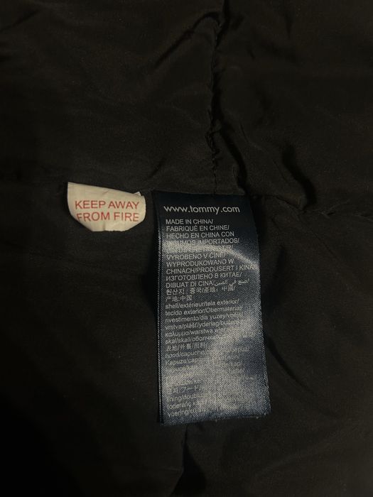 Яке на Tommy Hilfiger чисто ново 164