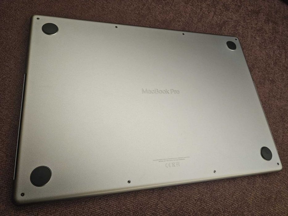 МНОГО ЗАПАЗЕН! MacBook Pro M2 16" 2023, 512 GB SSD, 16GB RAM + ПОДАРЪК