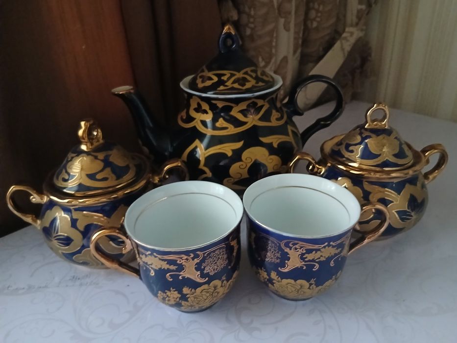 Заварник, 2 сахарницы, 2 кружечки