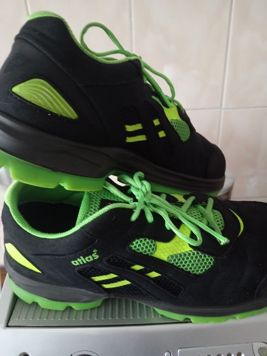 Vând bocanci Atlas cu protecție Nr. 47