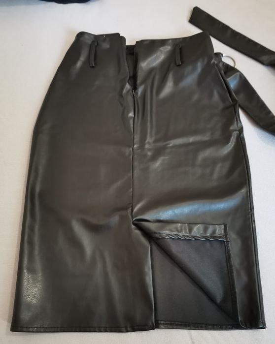 Нови кожени поли Zara, Waikiki М размер