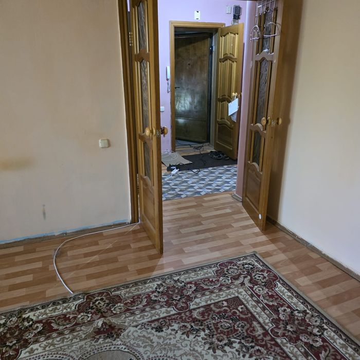 Сдам 2 х комн кв революция