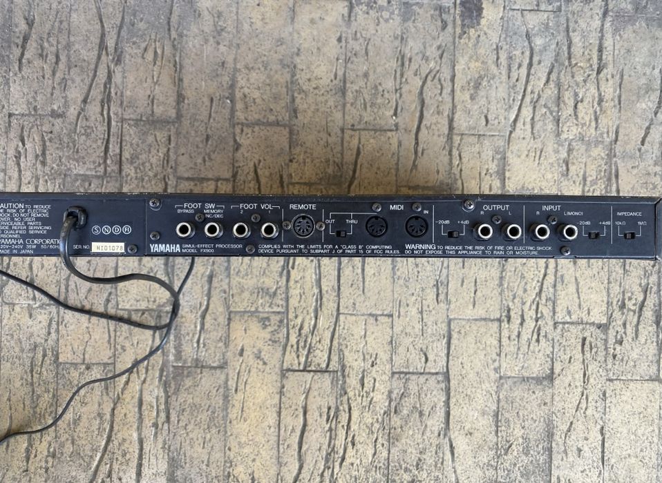 procesor Yamaha FX900 ( voce / instrumente muzicale )