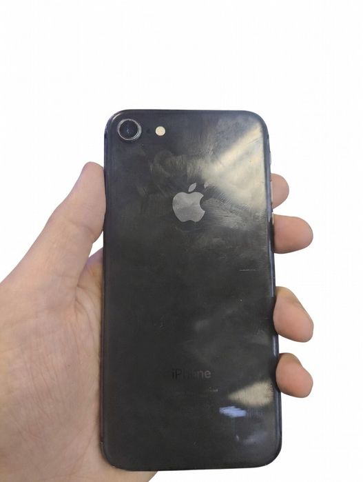 iPhone 8 64g черный