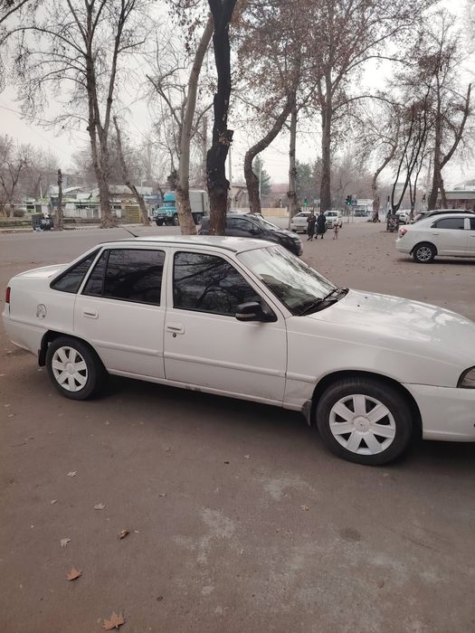 Продаю машину NEXIA 2 DONC