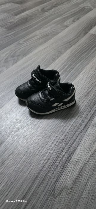 Продам детскую обувь