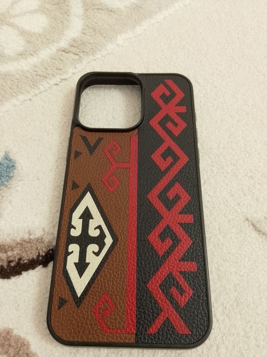 Продам чехол айфон 15