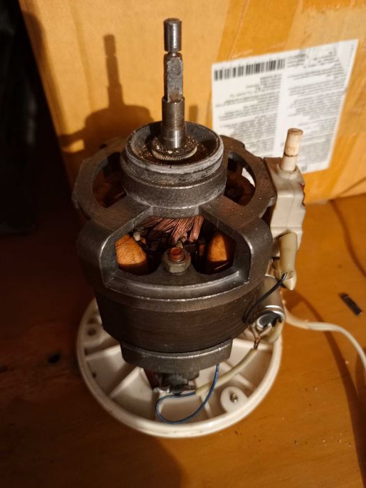 Продается  электропривод от мясорубки