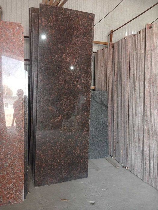 Tan brown red India Tabiiy granit tosh / Fasad sokoli uchun
