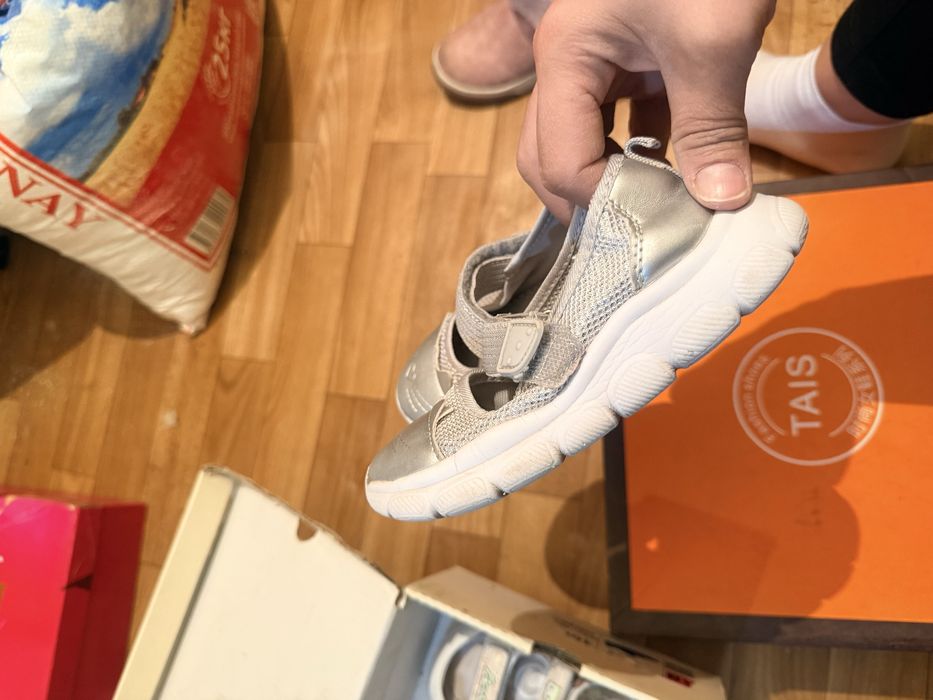 Детская обувь сандали