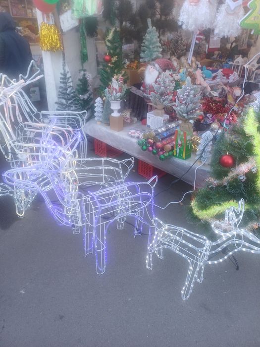 Олень новогодный