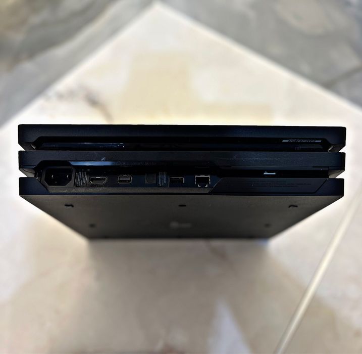 playStation 4-Pro 1TB/2 джойстик