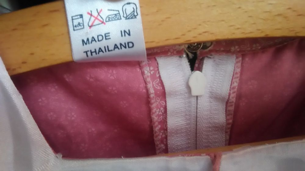 Продам платье для девочки , шарфик