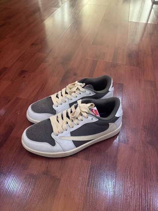 Air Jordan 1 low, Travis Scott reverse mocha