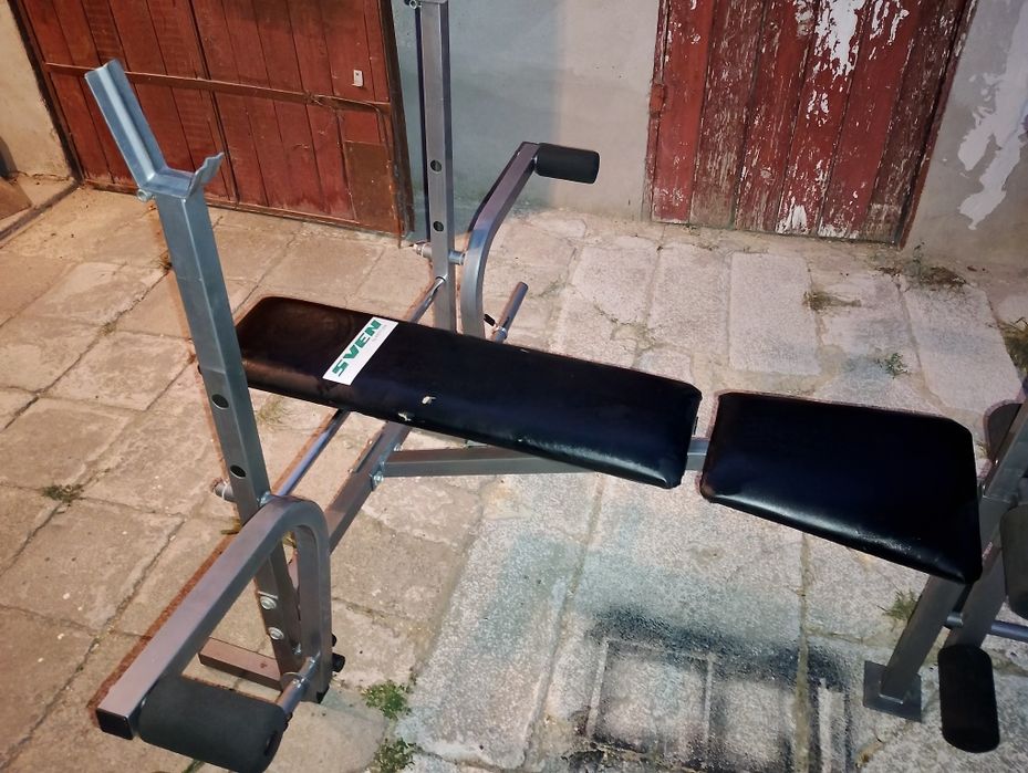 Лежанка с лост и тежести