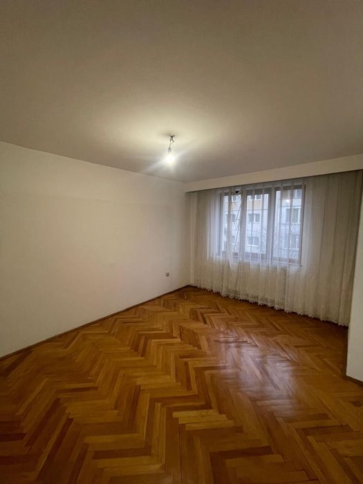 Apartament str Olteniei 4 camere