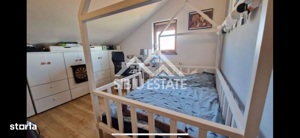 Casa moderna, de inchiriat, cu 3 camere, 2 bai, terasa