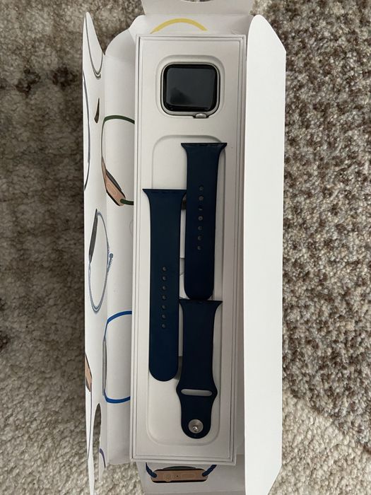 Apple Watch SE 40mm GPS, Silver Aluminum, ca nou + cutie