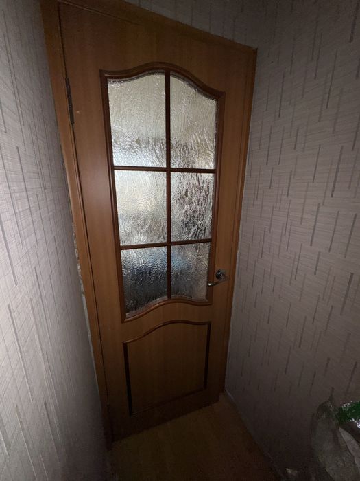 Продам межкомнатную дверь