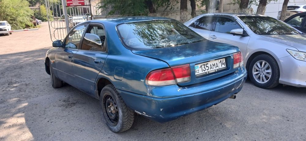 Продам автомобиль мазда кронос с акп