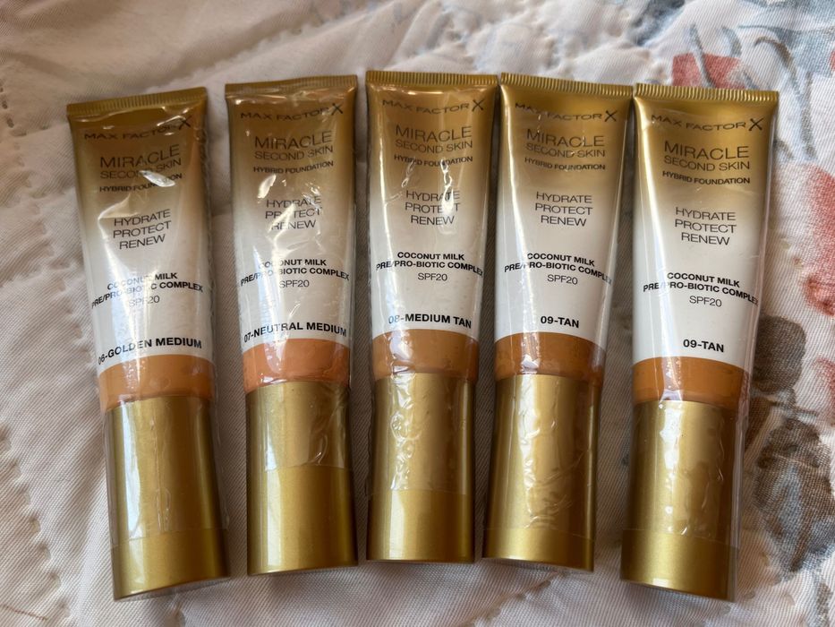 Фон дьо тен Max Factor Miracle Second skin