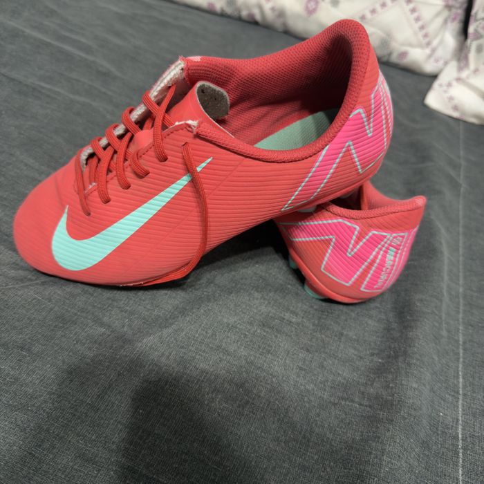 Бутонки оригинални NIKE