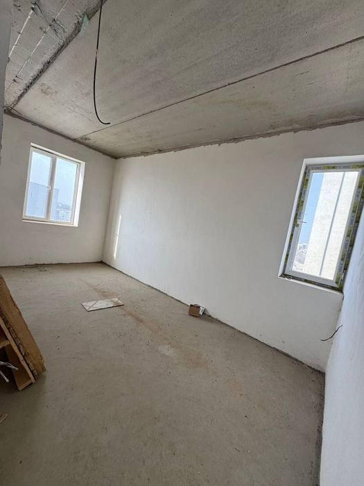 3 хонали каробка квартира сотилади