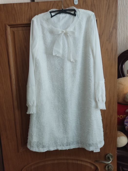 Продам белое платье