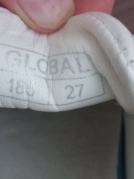 Кроссовки на девочку