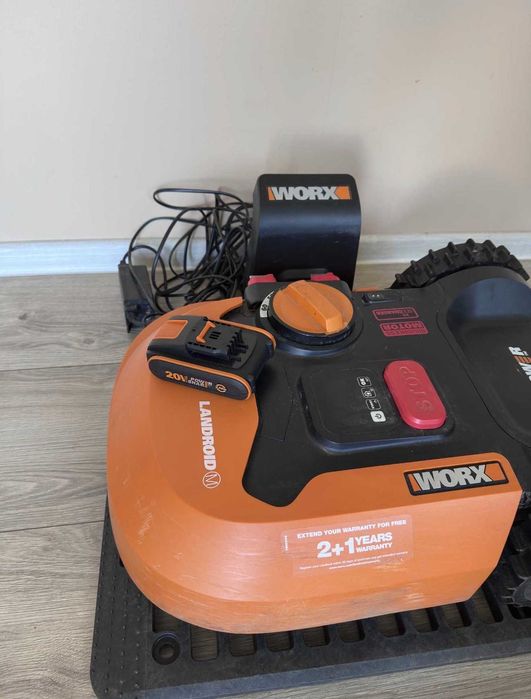 Robot de tuns iarba WORX WR141E Landroid M500