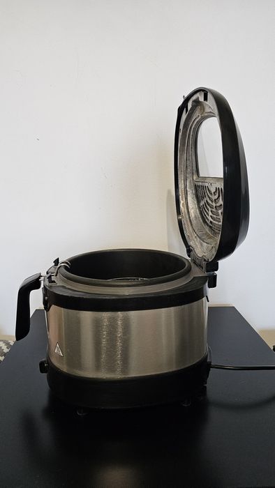 Friteuza Tefal foarte putin folosita