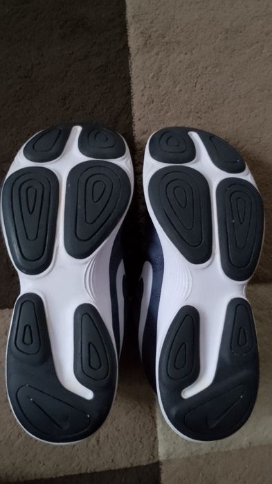 Vând adidași de vară Nike originali